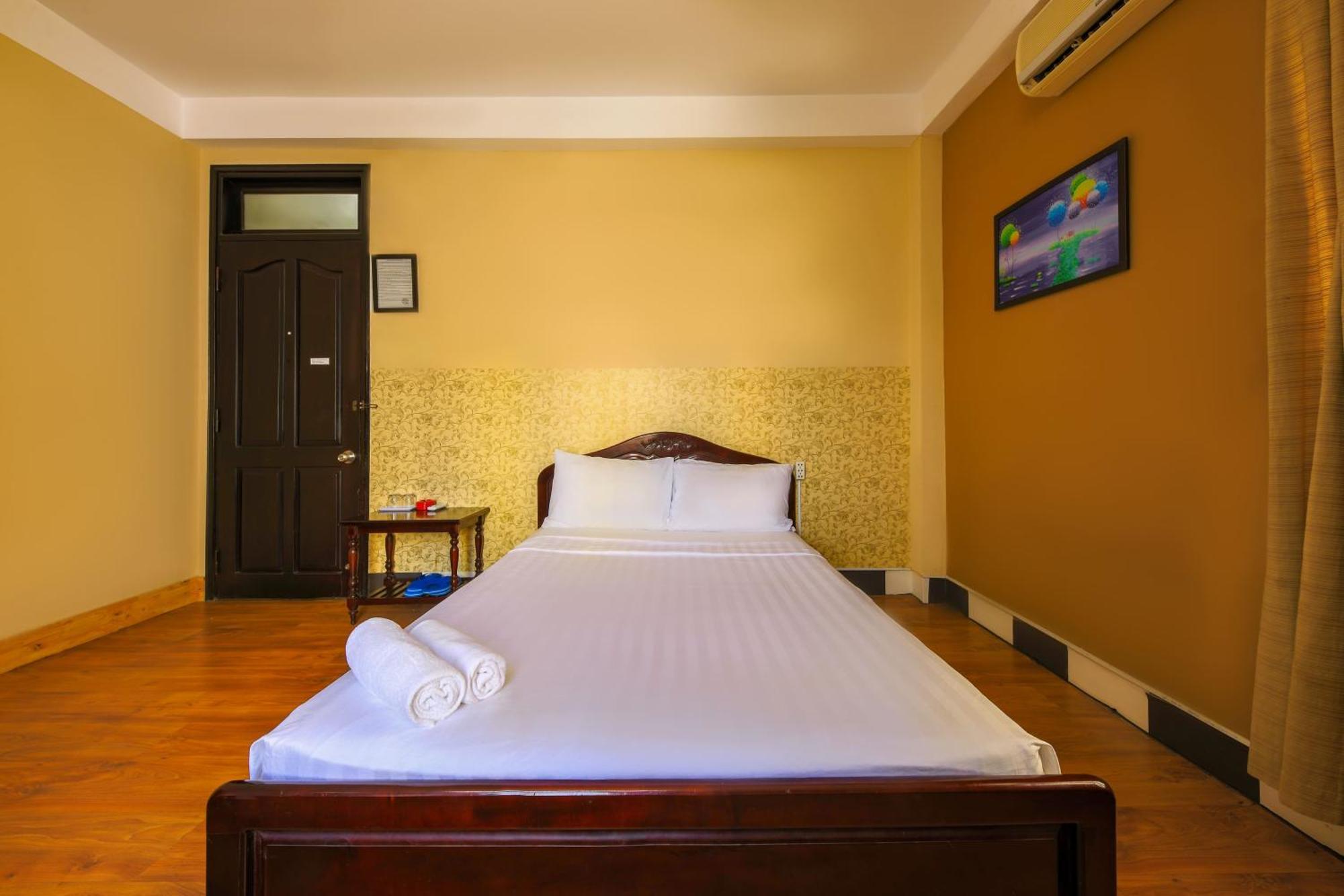 Ponys Hotel Нячанг Экстерьер фото