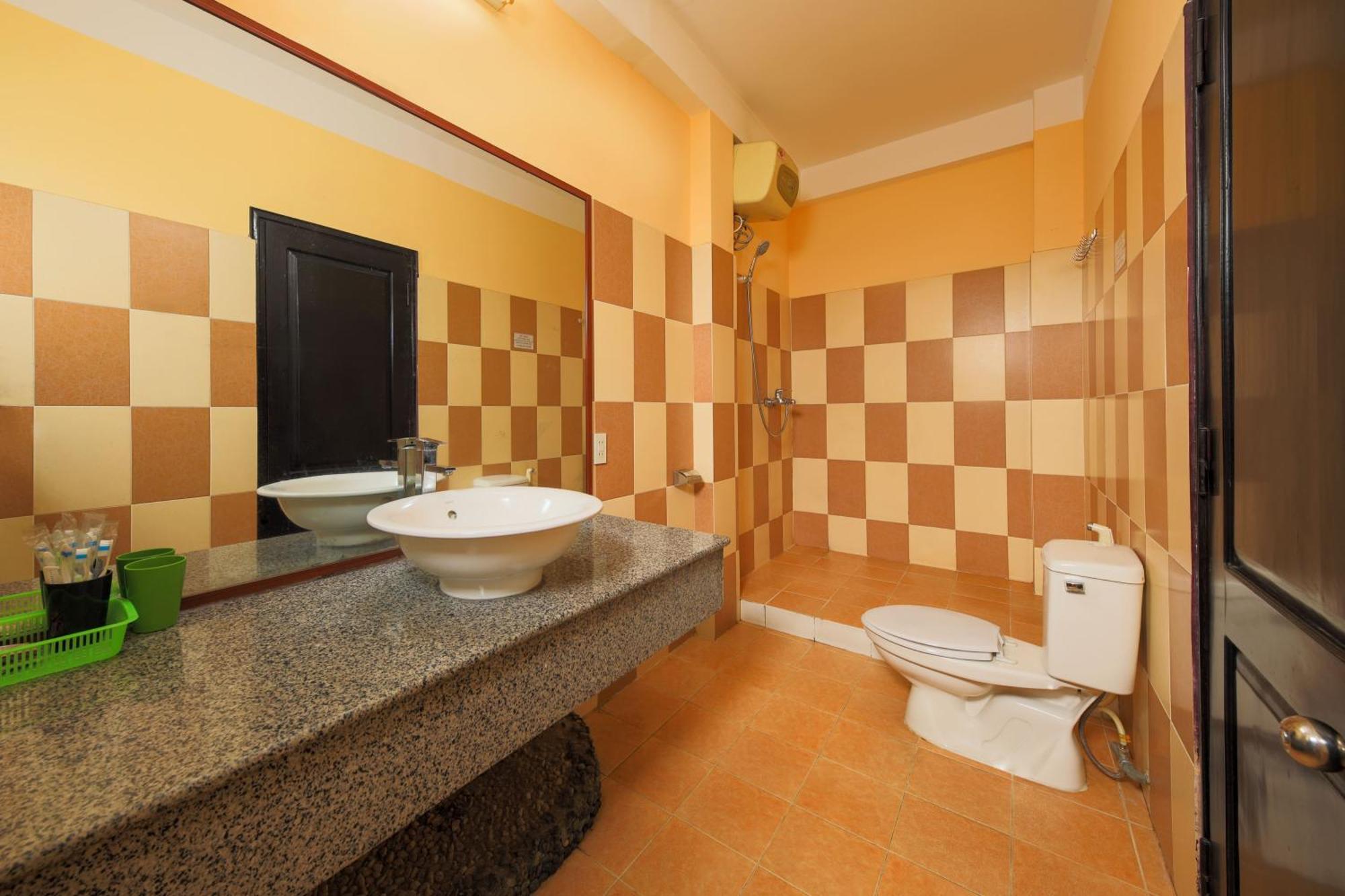 Ponys Hotel Нячанг Экстерьер фото