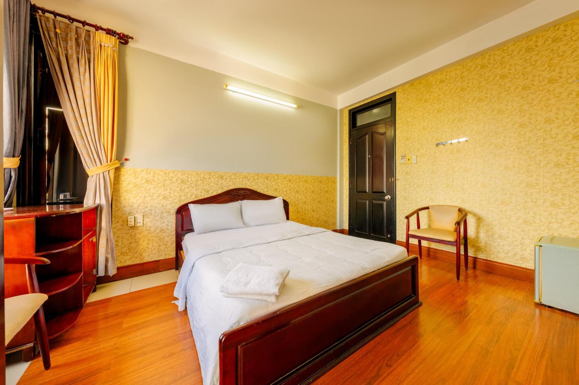 Ponys Hotel Нячанг Экстерьер фото