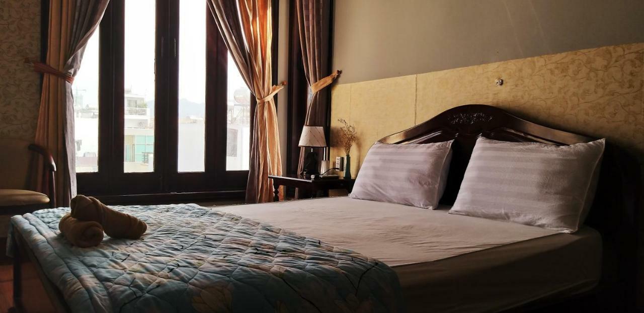 Ponys Hotel Нячанг Экстерьер фото